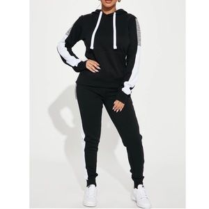 ✨Black Analissa Jogger Set, Small✨